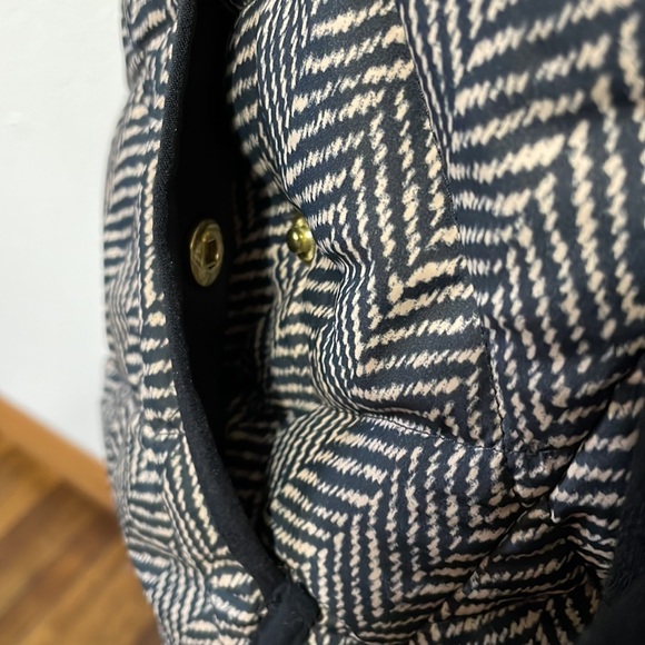 J. Crew Down Full Zip Jacket Vest Women’s Small Black Herringbone Pockets Gold - Picture 5 of 9